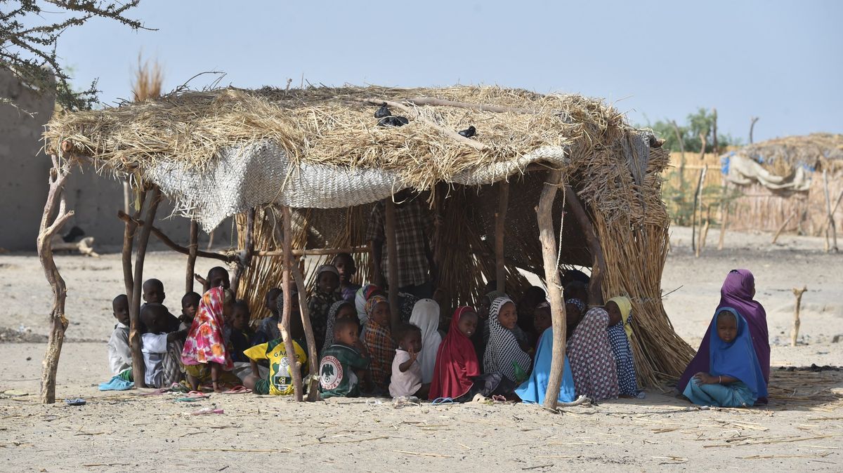V Nigeru uhořelo ve škole ze slámy 26 malých dětí